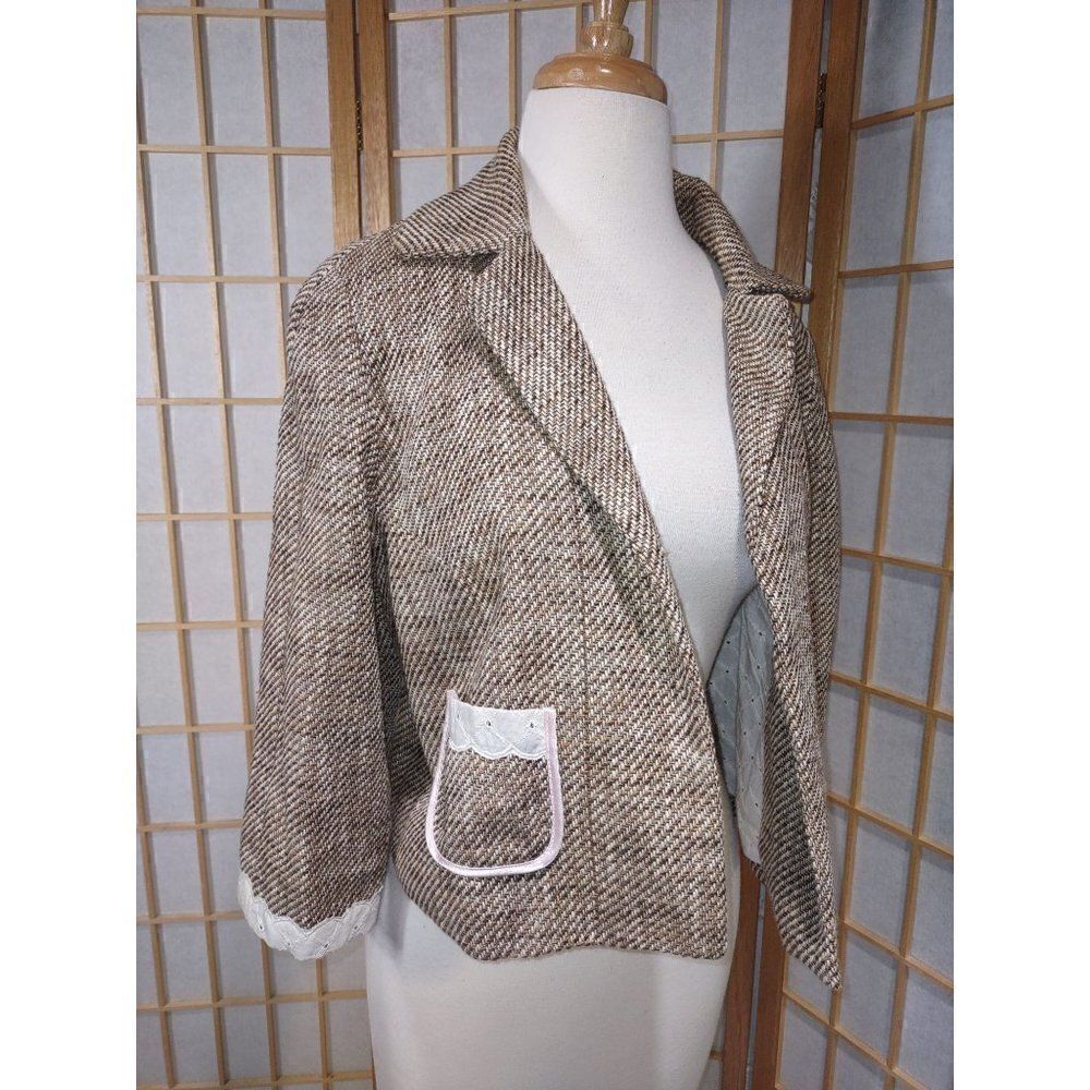 The Limited Herringbone Tweed Jacket Eyelet Lace Trim Feminine Size 8